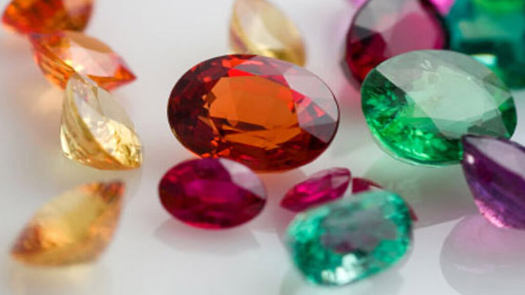 Đá Garnet Có Phổ Màu Sắc Vô Cùng đa Dạng