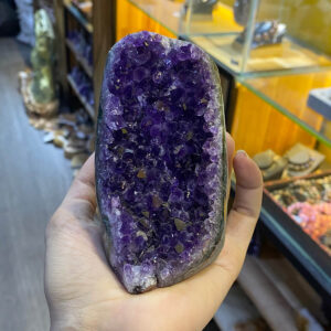 Hốc Đá Thạch Anh Tím #HT-220226-09