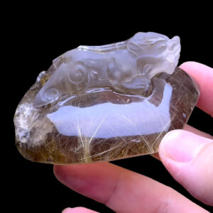 Tác phẩm Cụ Tỳ Hưu Săn Mồi - Đá Thạch Anh Tóc Vàng #MTV-220902-05