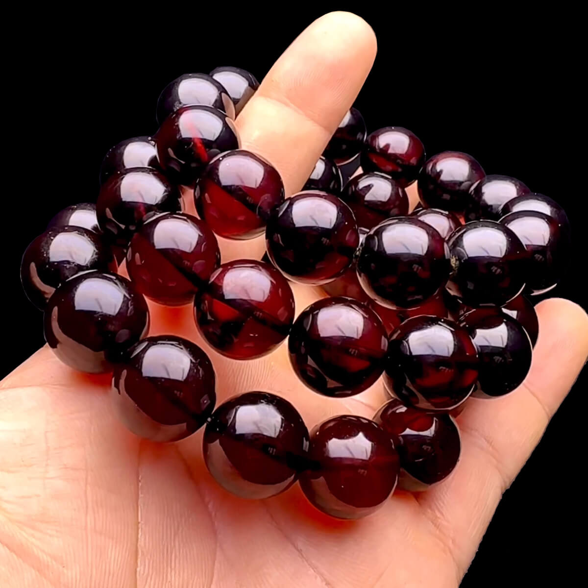 Vòng Tay - Đá Hổ Phách Huyết Dominica- Vòng Từ Tâm